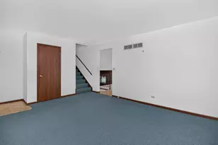 2976 Drover Ln, Darien, IL 60561 - Photo 2