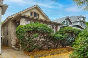 3335 W Eastwood Ave, Chicago, IL 60625 - Photo 2