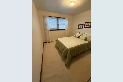 2822 W 102nd Place, Evergreen Park, IL 60805 - Photo 8