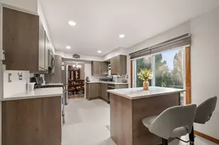 2035 N Green Bridge Ln, Hanover Park, IL 60133 - Photo 6