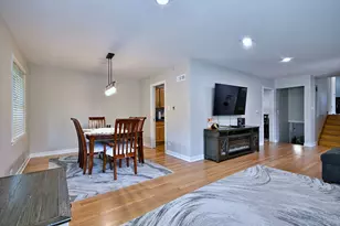 7167 N Ozanam Ave, Chicago, IL 60631 - Photo 8
