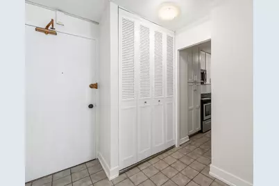 4250 N Marine Drive #911, Chicago, IL 60613 - Photo 6