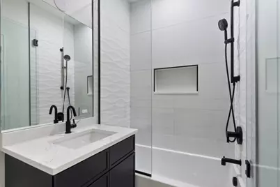 2023 W Augusta Boulevard #3W, Chicago, IL 60622 - Photo 16