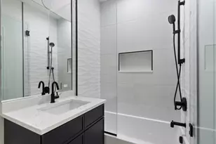 2023 W Augusta Blvd, Chicago, IL 60622 - Photo 16