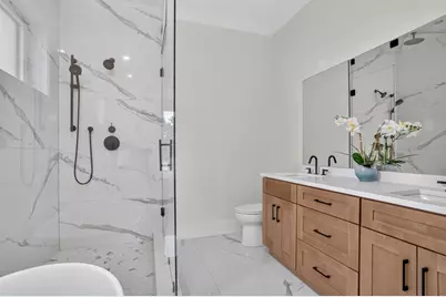 2023 W Augusta Boulevard #3W, Chicago, IL 60622 - Photo 12