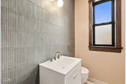 5847 N Magnolia Avenue #2, Chicago, IL 60660 - Photo 12
