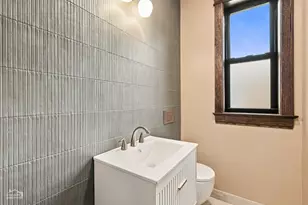 5847 N Magnolia Ave, Chicago, IL 60660 - Photo 12
