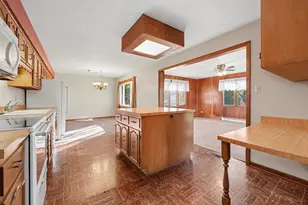 20500 Bensley Ave, Lynwood, IL 60411 - Photo 10