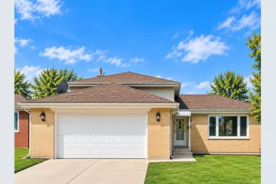966 S Iowa Avenue, Addison, IL 60101 - Photo 1