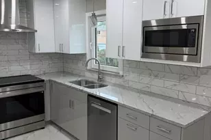 966 S Iowa Ave, Addison, IL 60101 - Photo 6