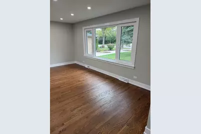 966 S Iowa Avenue, Addison, IL 60101 - Photo 2