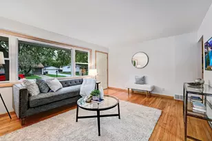 15548 Elm St, South Holland, IL 60473 - Photo 4