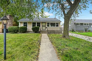 15548 Elm St, South Holland, IL 60473 - Photo 1