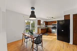 1012 Muirhead Ave, Naperville, IL 60565 - Photo 8
