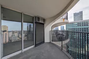 300 N State St, Chicago, IL 60654 - Photo 20