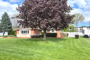 533 Woodview Ave, Elk Grove Village, IL 60007 - Photo 4
