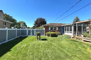 533 Woodview Ave, Elk Grove Village, IL 60007 - Photo 28