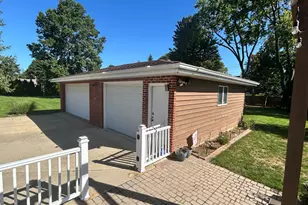 533 Woodview Ave, Elk Grove Village, IL 60007 - Photo 32