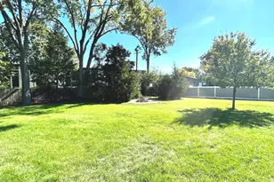 533 Woodview Ave, Elk Grove Village, IL 60007 - Photo 38