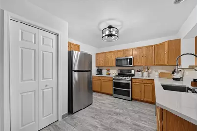1554 Glacier Circle, Crystal Lake, IL 60014 - Photo 6