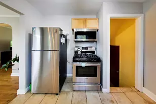 8857 S Cregier Ave, Chicago, IL 60617 - Photo 10