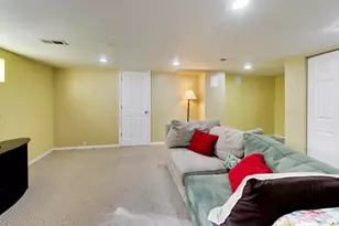 8857 S Cregier Ave, Chicago, IL 60617 - Photo 20