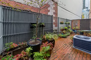 29 W Chestnut St, Chicago, IL 60610 - Photo 34