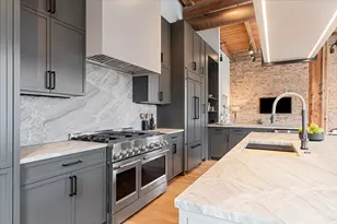 368 W Huron St, Chicago, IL 60654 - Photo 20