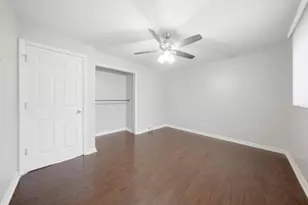 550 Yates Ave, Calumet City, IL 60409 - Photo 10