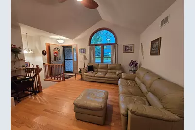 330 Kirkwood Avenue, Winthrop Harbor, IL 60096 - Photo 8