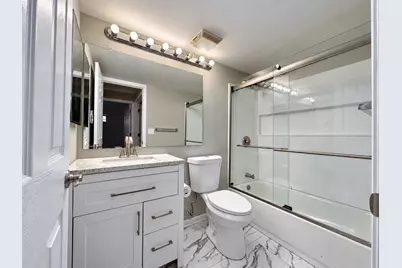 2127 Southwind Circle, Schaumburg, IL 60194 - Photo 16