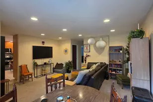 1S282 Holyoke Ln, Villa Park, IL 60181 - Photo 4