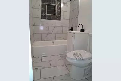 8518 S Muskegon Avenue, Chicago, IL 60617 - Photo 18