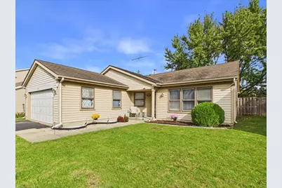 1353 Fountain Green Drive, Crystal Lake, IL 60014 - Photo 4