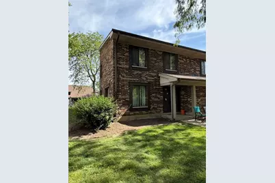 805 Waterview Circle #1, Vernon Hills, IL 60061 - Photo 2