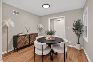 145 Walton St, Barrington, IL 60010 - Photo 4