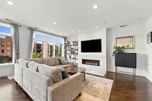2041 W Division St, Chicago, IL 60622 - Photo 8