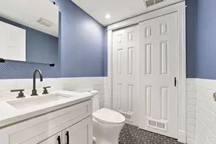2041 W Division St, Chicago, IL 60622 - Photo 12