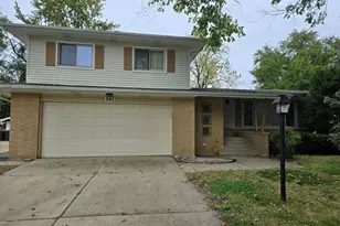 845 N Rainbow Dr, Glenwood, IL 60425 - Photo 1