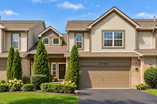 2752 Whitlock Dr, Darien, IL 60561 - Photo 1