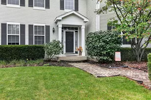 806 Baden Ave, Oswego, IL 60543 - Photo 2