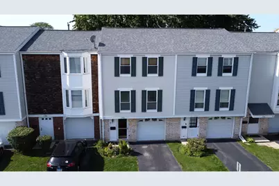 1990 Oxford Lane, Hoffman Estates, IL 60169 - Photo 2