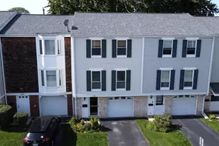 1990 Oxford Ln, Hoffman Estates, IL 60169 - Photo 2