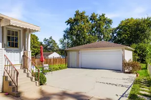 2249 N Hawthrone Ave, Melrose Park, IL 60164 - Photo 24