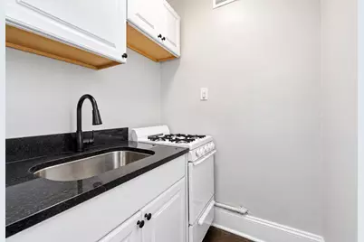 6912 N Ashland Boulevard #201, Chicago, IL 60626 - Photo 2