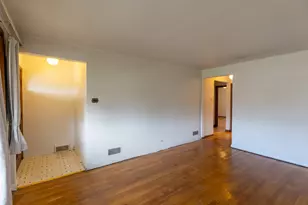 2433 S Keystone Ave, North Riverside, IL 60546 - Photo 6