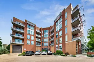 4846 N Clark St, Chicago, IL 60640 - Photo 2