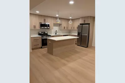 375 W Winchester Road #109, Libertyville, IL 60048 - Photo 6