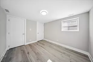 9240 S Greenwood Ave, Chicago, IL 60619 - Photo 16
