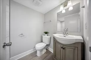 9240 S Greenwood Ave, Chicago, IL 60619 - Photo 14